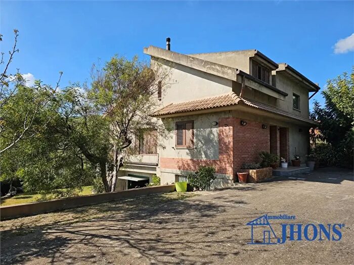 Casa con 6 locali in vendita in Contrada Torre Strazzavertole Snc, Enna