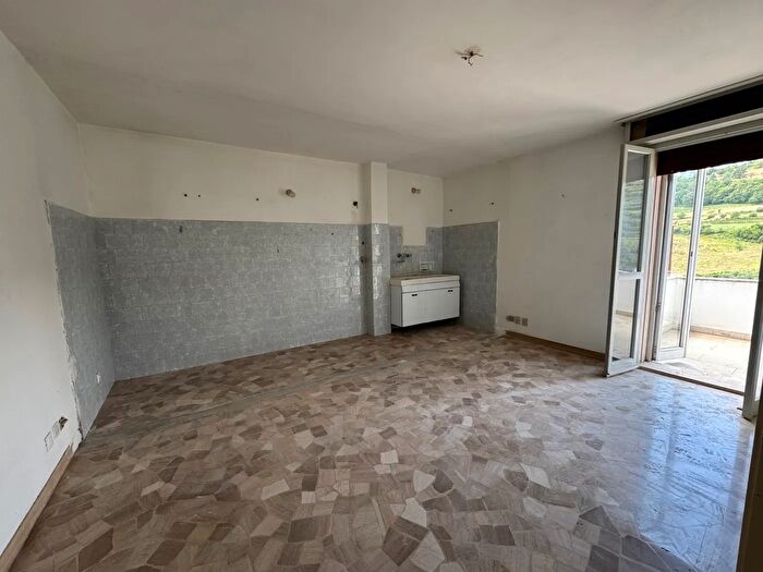 Appartamento quadrilocale in vendita in Via dellAngelo Custode, Bologna