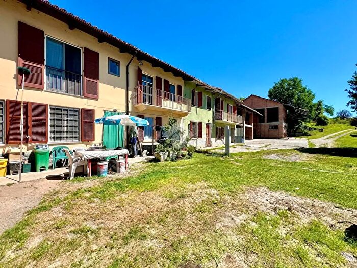 Casa con 9 locali in vendita in Località Cascina Gerbido, Montiglio Monferrato