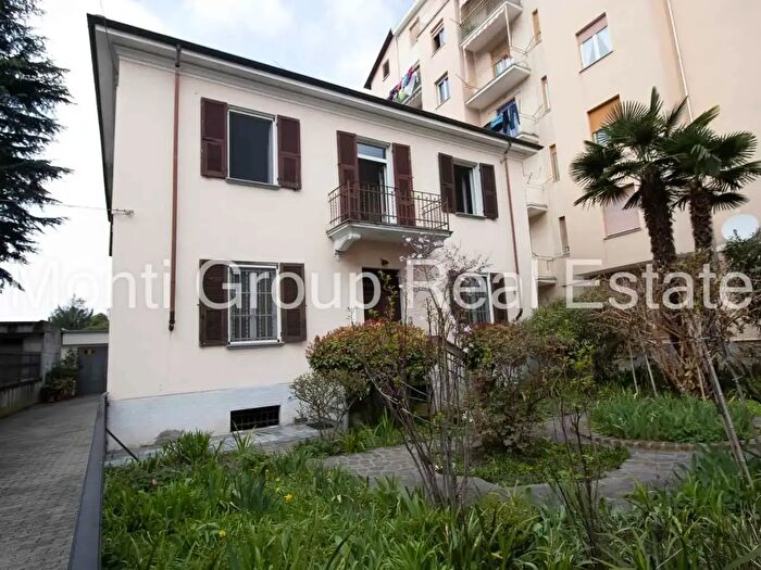 Case in Vendita e in Affitto - 2