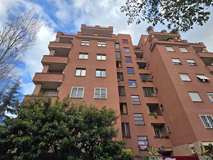 Appartamento bilocale in affitto in Viale della Grande Muraglia, Torrino, Roma