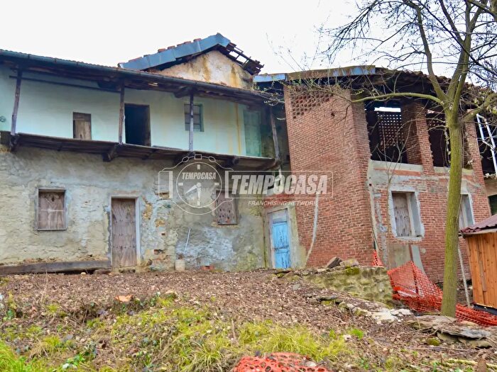 Casa quadrilocale in vendita in Strada Vallossera, Rocca Canavese
