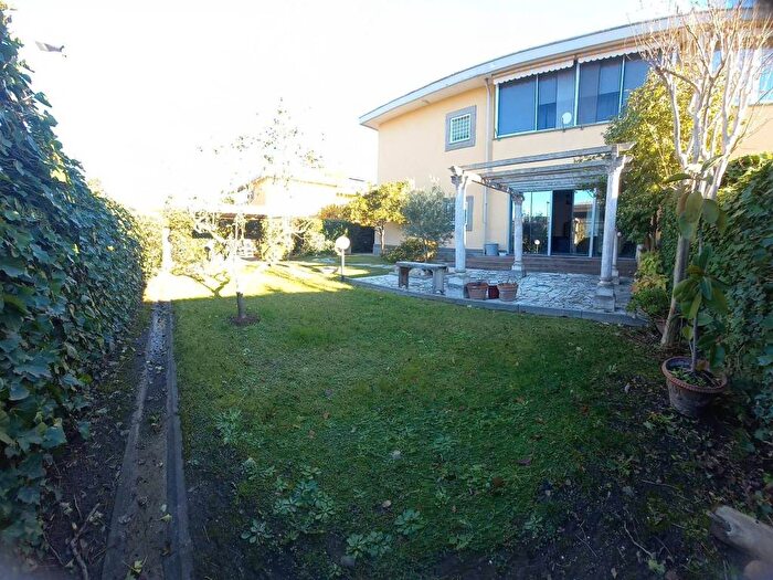 Casa quadrilocale in affitto in Via Anassagora, Casal Palocco, Roma