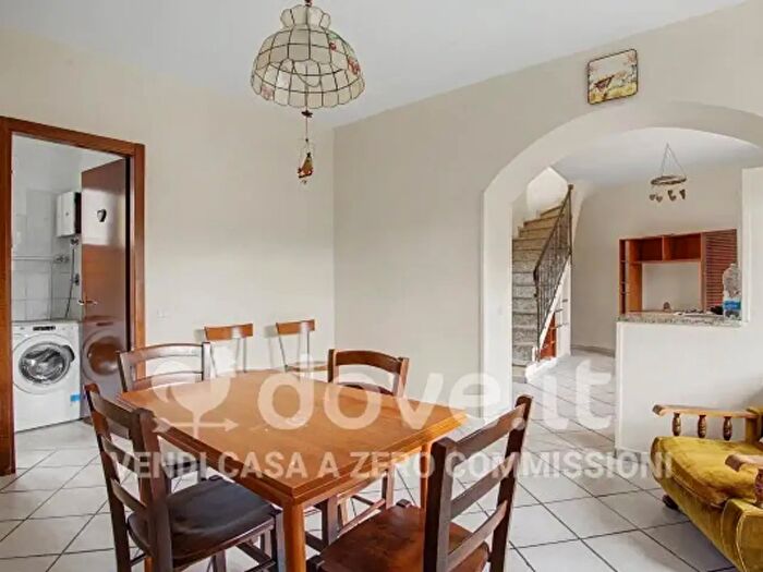 Appartamento trilocale in vendita in Via della Chiesa d, Mesenzana