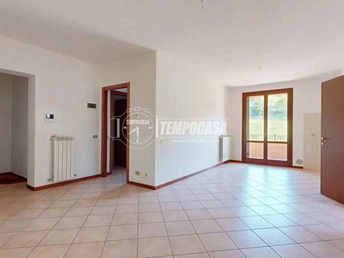 Appartamento trilocale in vendita in Via Borre, Guiglia