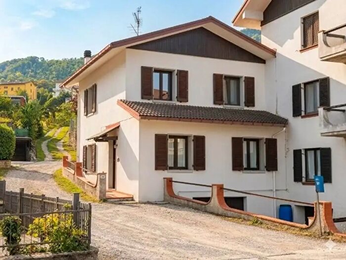 Appartamento con 6 locali in vendita in Via Bolognese, Castiglione Dei Pepoli