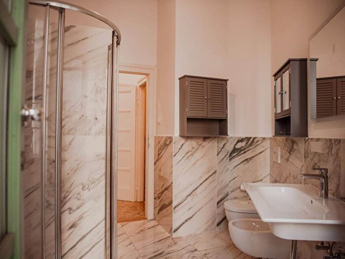 Appartamento con 6 locali in affitto in Via Prato Santo, Borgo Trento, Verona