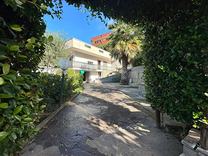 Casa quadrilocale in vendita in Via Torre Dentice, Marano Di Napoli