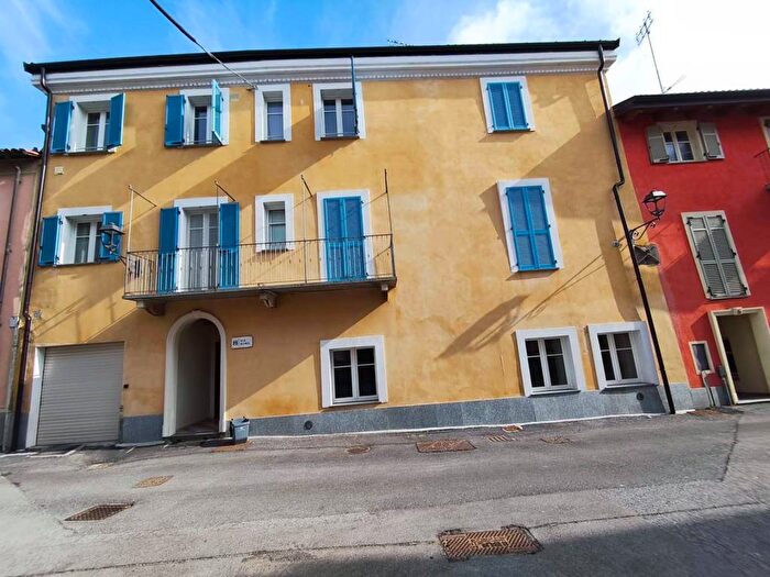 Appartamento quadrilocale in affitto in Via Roma, Centro, Villanova Mondovì