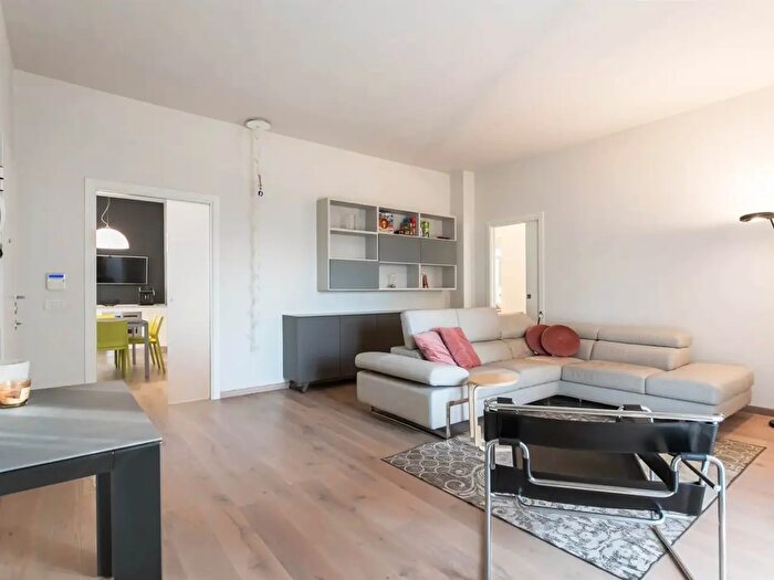 Appartamento quadrilocale in vendita in Via Piave, Busnago