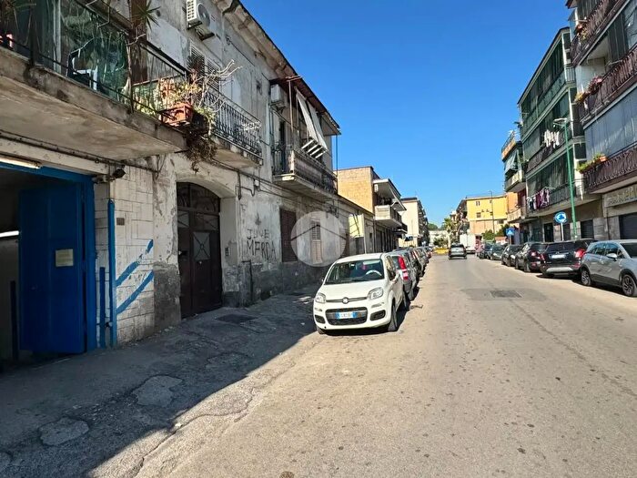 Appartamento bilocale in vendita in Via Giovanni Diacono, Napoli