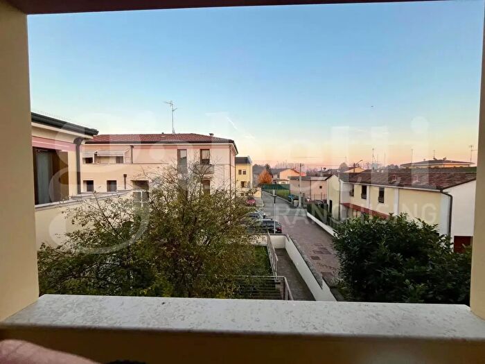 Appartamento bilocale in vendita in Via Pomello, Castelvetro Piacentino