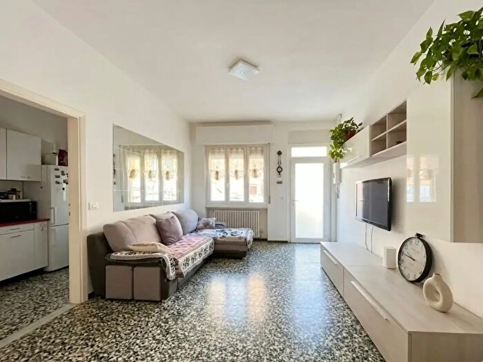 Appartamento bilocale in affitto in Via Cortili, Como
