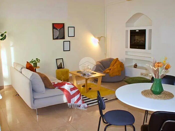 Appartamento trilocale in vendita in Via Carlo Farini, Milano