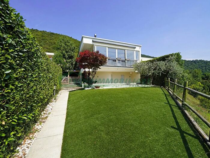 Casa trilocale in vendita in Via Mezzane, Villanuova Sul Clisi