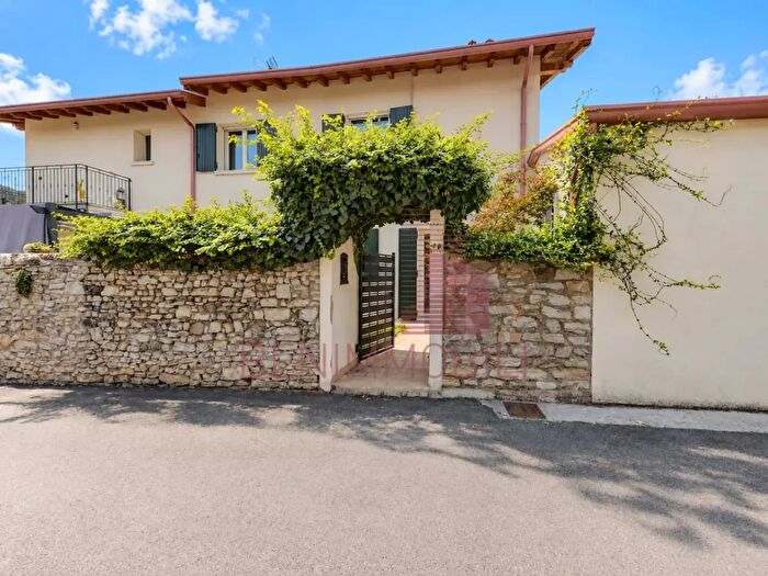 Casa quadrilocale in vendita in Via Roma, Collebeato