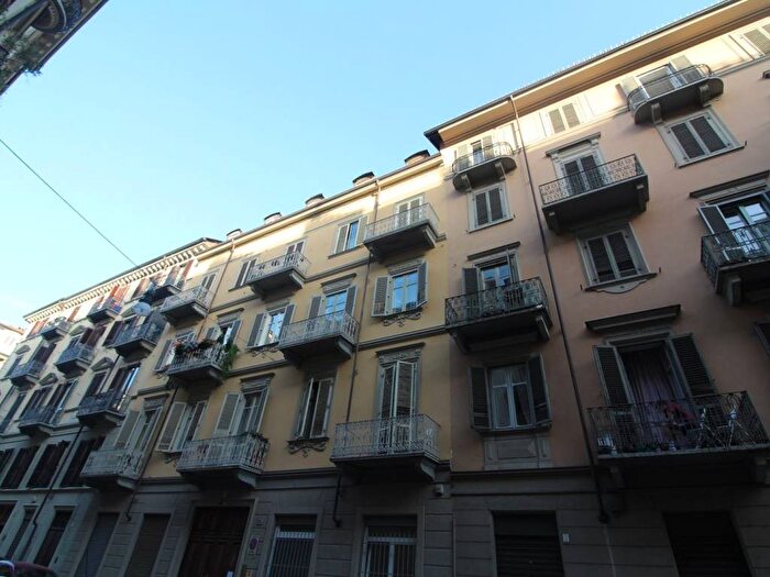 Appartamento monolocale in affitto in Via Andrea Massena, Crocetta, Torino