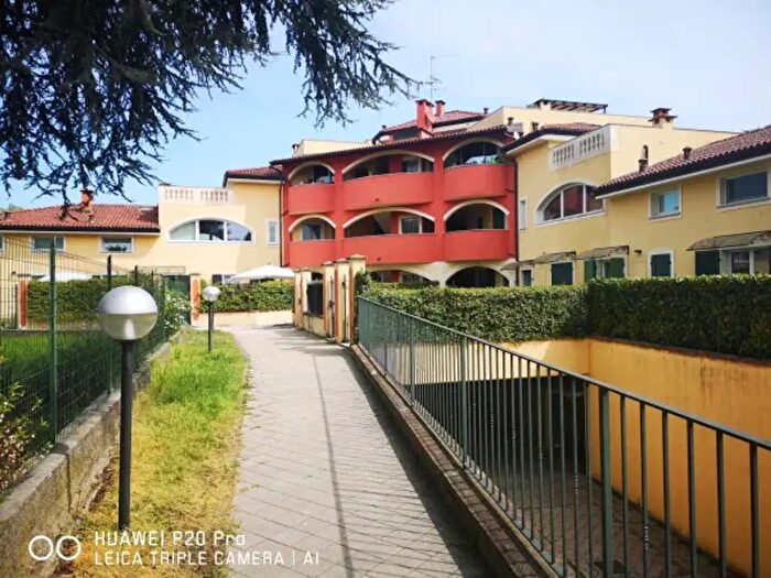 Appartamento trilocale in vendita in Oleggio