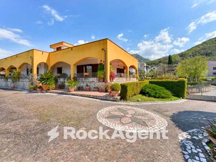 Casa con 5 locali in vendita in Via Fioravante Quaranta, Baronissi