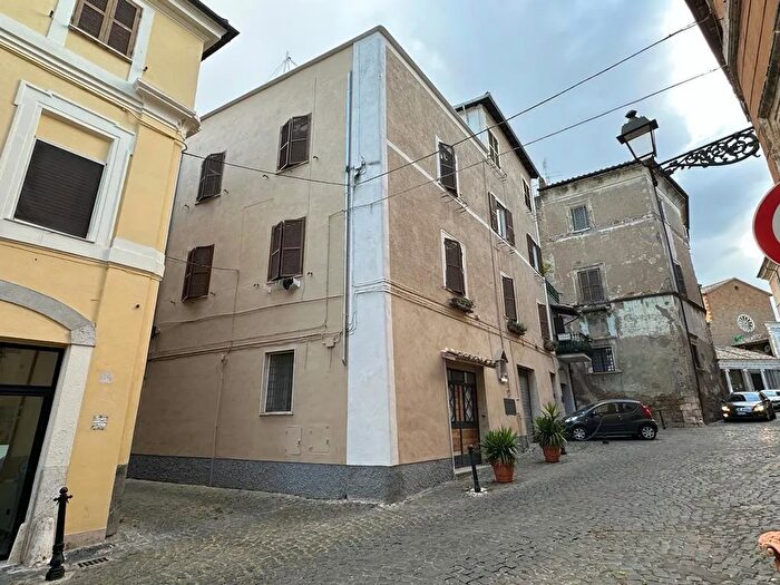 Appartamento con 5 locali in vendita in Via Don Minzoni, Civita Castellana