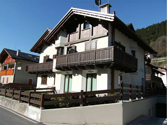 Appartamento trilocale in affitto in Santa Lucia, Valdisotto