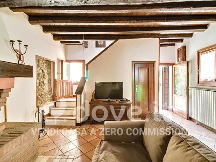 Casa quadrilocale in vendita in Via della Busa Snc, Torreglia