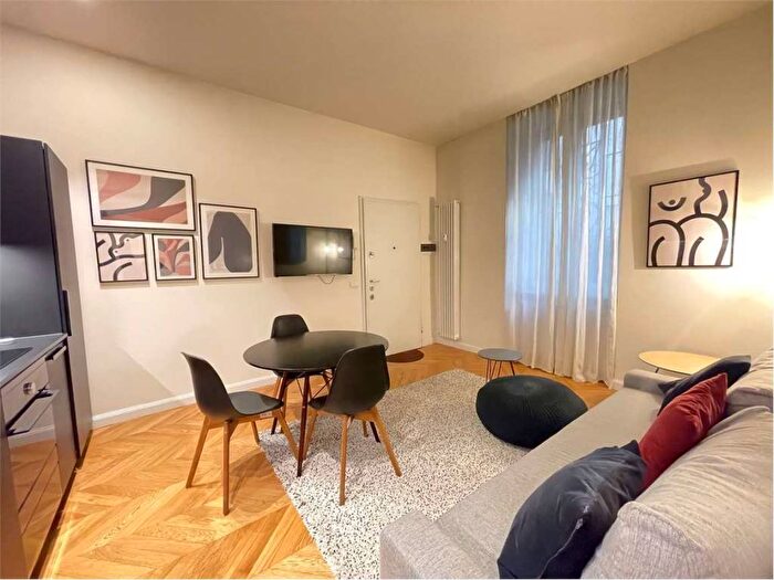 Appartamento bilocale in affitto in Via Lazzaro Palazzi, Porta Venezia, Milano