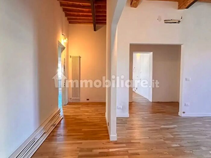 Appartamento con 5 locali in vendita in Via Burlamacchi, Lucca