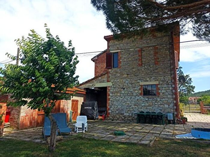 Casa quadrilocale in vendita in Piazza Masolino da Panicale, Panicale