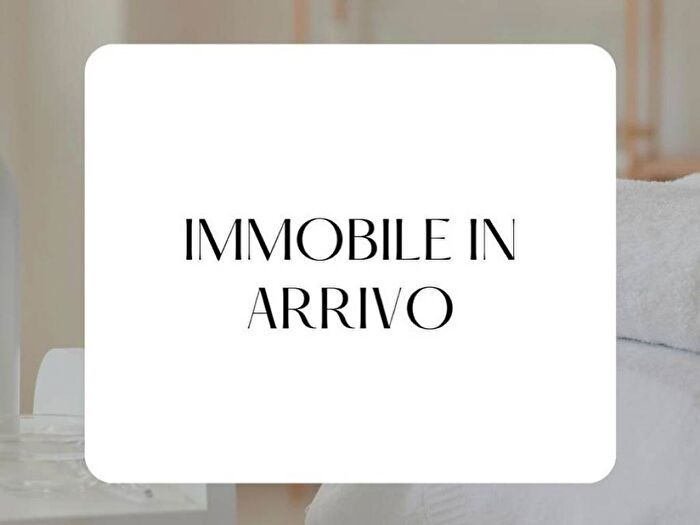 Appartamento trilocale in affitto in Via Napoli, Centro, Volla