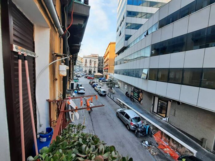 Appartamento bilocale in affitto in Via Amerigo Vespucci, Garibaldi Ferrovia, Napoli