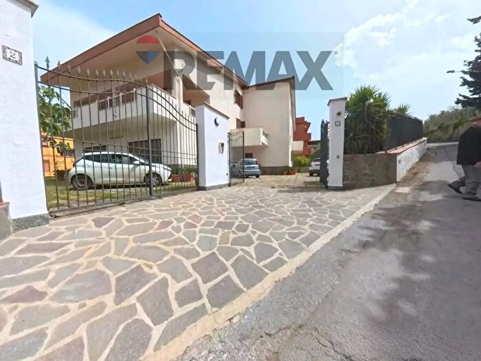 Casa con 13 locali in vendita in Via Montecuccio, Carini