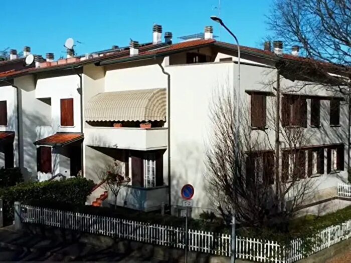 Casa con 6 locali in vendita in Via Pier Giacinto Terrachini, Reggio Emilia