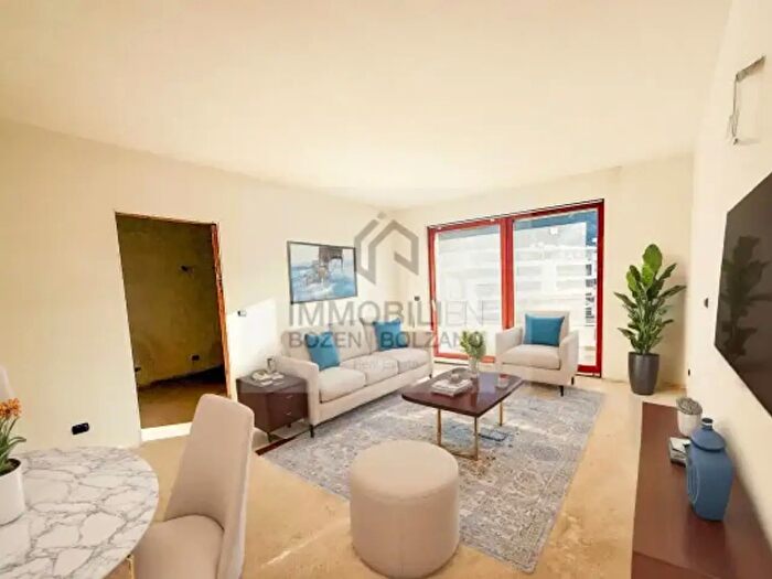Appartamento quadrilocale in vendita in Via Renon, Bolzano