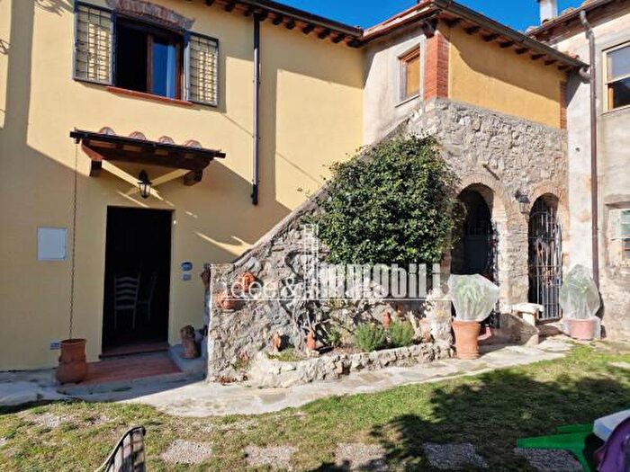 Casa quadrilocale in vendita in Via Buca della Neve, Sesto Fiorentino