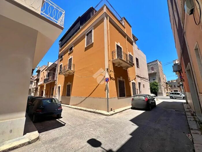 Casa quadrilocale in vendita in Via Bengasi, Mazara Del Vallo
