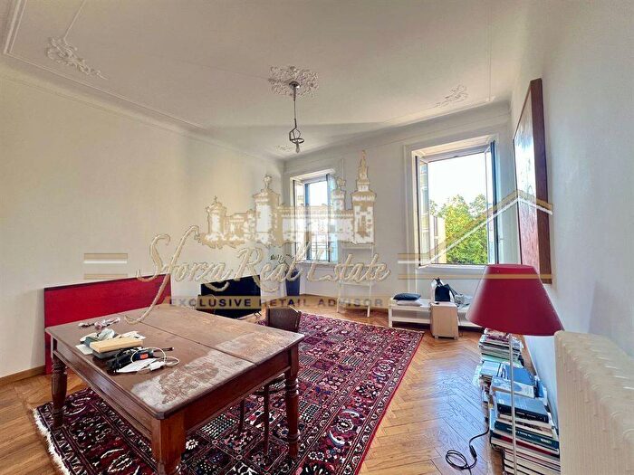 Appartamento trilocale in affitto in Via Washington, Washington, Milano