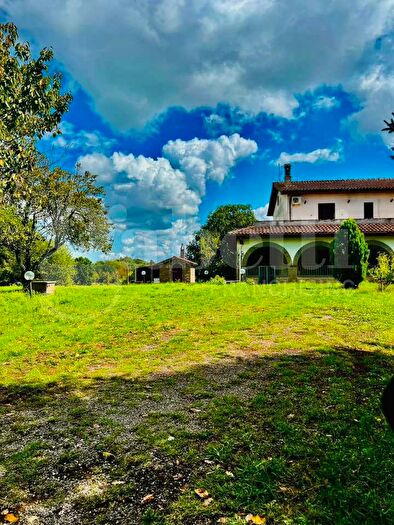 Casa con 5 locali in vendita in Loc Pantane Snc, Vejano