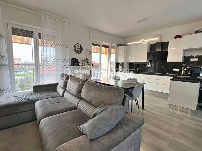 Appartamento trilocale in vendita in Via SantAnna, Agrate Brianza