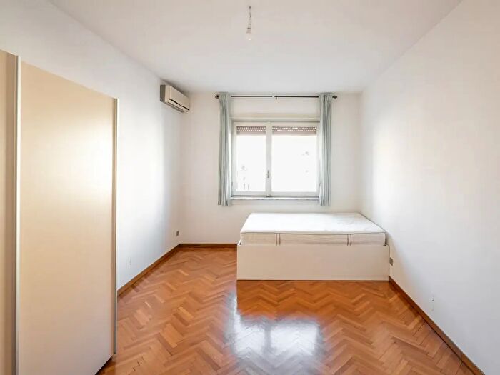 Appartamento quadrilocale in affitto in Viale Gran Sasso, Milano