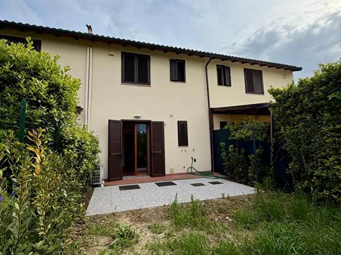 Appartamento trilocale in vendita in Via della Pieve, Scandicci