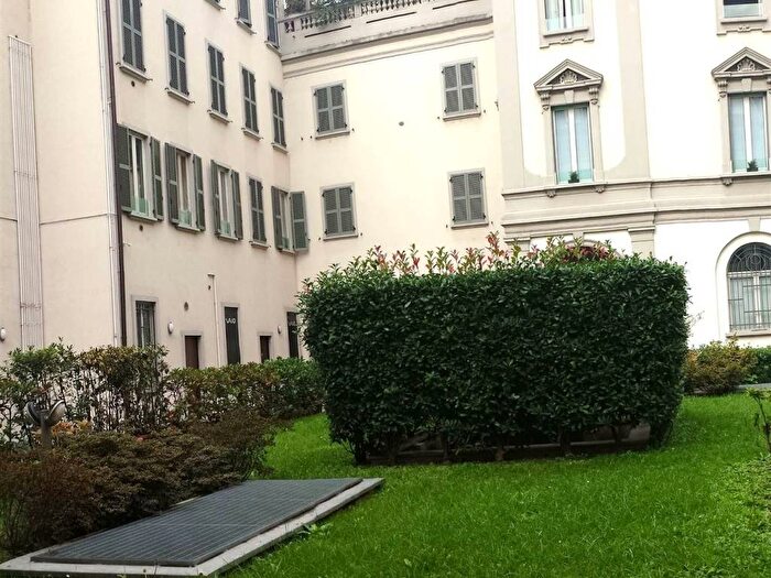 Appartamento bilocale in affitto in Corso di Porta Romana, Quadronno Crocetta, Milano