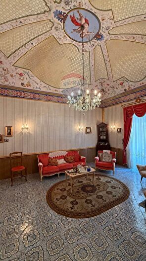 Casa con 10 locali in vendita in Via Vittorio Emanuele, Chiaramonte Gulfi