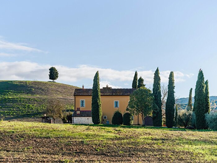 Casa con 12 locali in vendita in Casciana Terme Lari