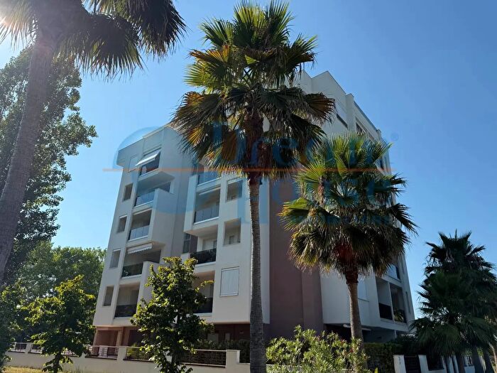 Appartamento trilocale in vendita in Via Rodi, Alba Adriatica