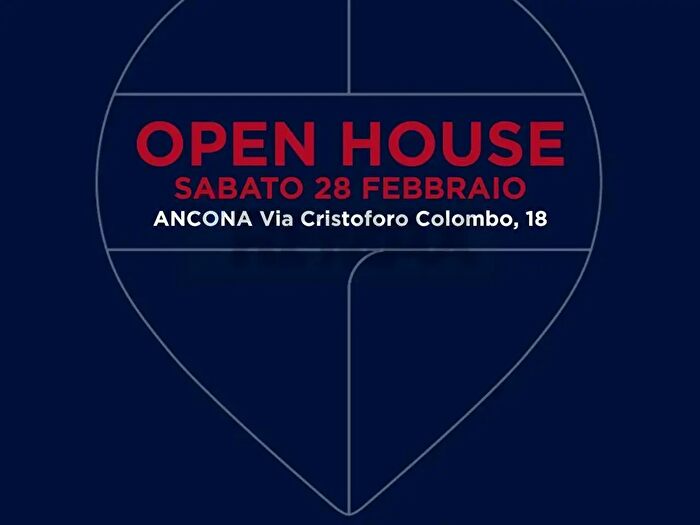 Appartamento bilocale in vendita in Viale Cristoforo Colombo, Ancona