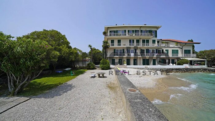 Appartamento quadrilocale in vendita in Via XXV Aprile, Sirmione