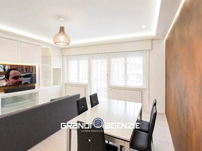 Appartamento quadrilocale in vendita in Via Angelo Ronchese, Treviso