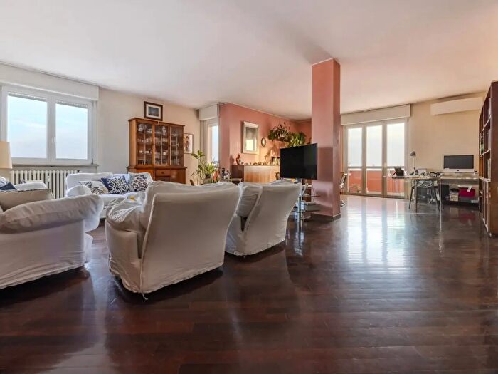 Appartamento trilocale in vendita in Via Mozart Amadeus, Bollate