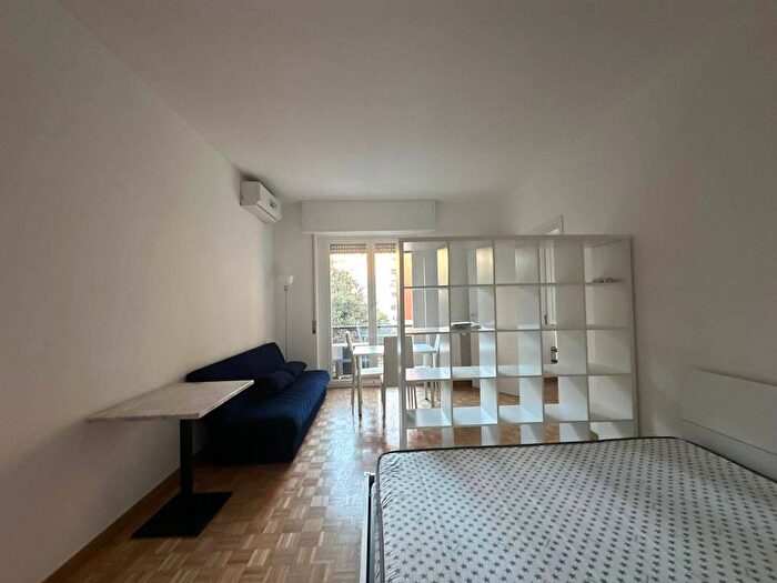 Appartamento monolocale in affitto in Via Andrea Maffei, Montenero, Milano